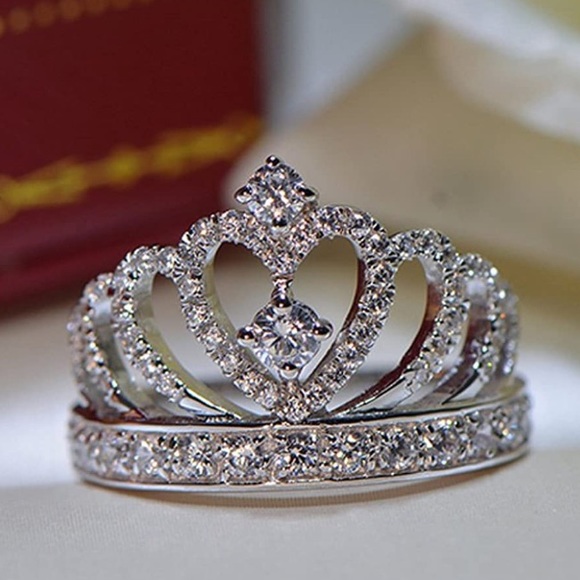 Silver Princess Crown with Heart-Shaped CZ Ring - Picture 3 of 7